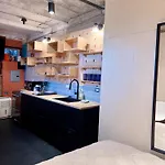 Charming Studio Sleeps 2 On The Park On Top Of Hill