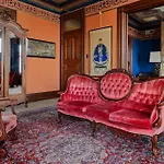 Chateau Tivoli Bed And Breakfast