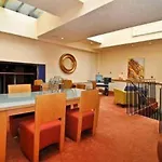 Hotel Metropolis
