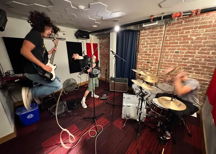 Music City Hotel - The San Francisco Music Experience