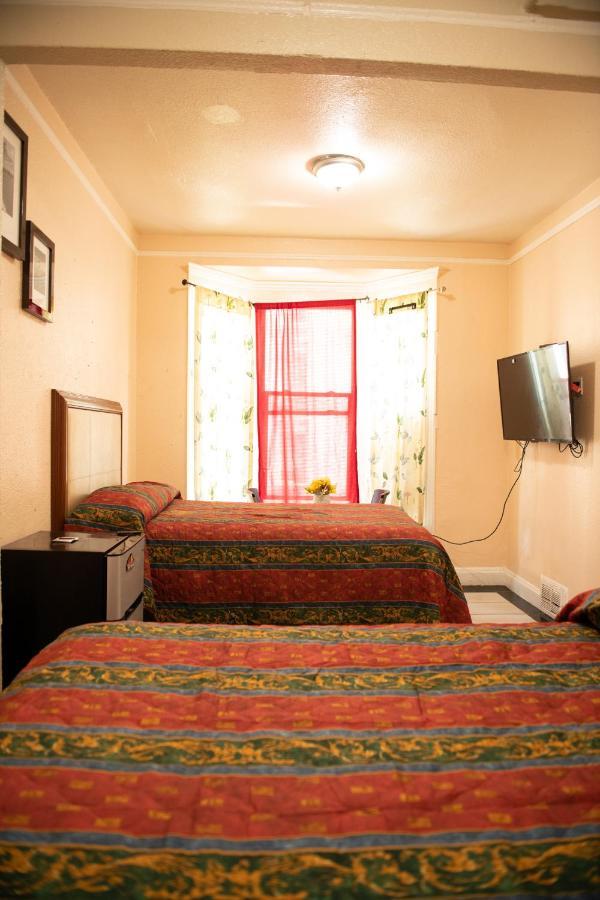 Hostel Western *