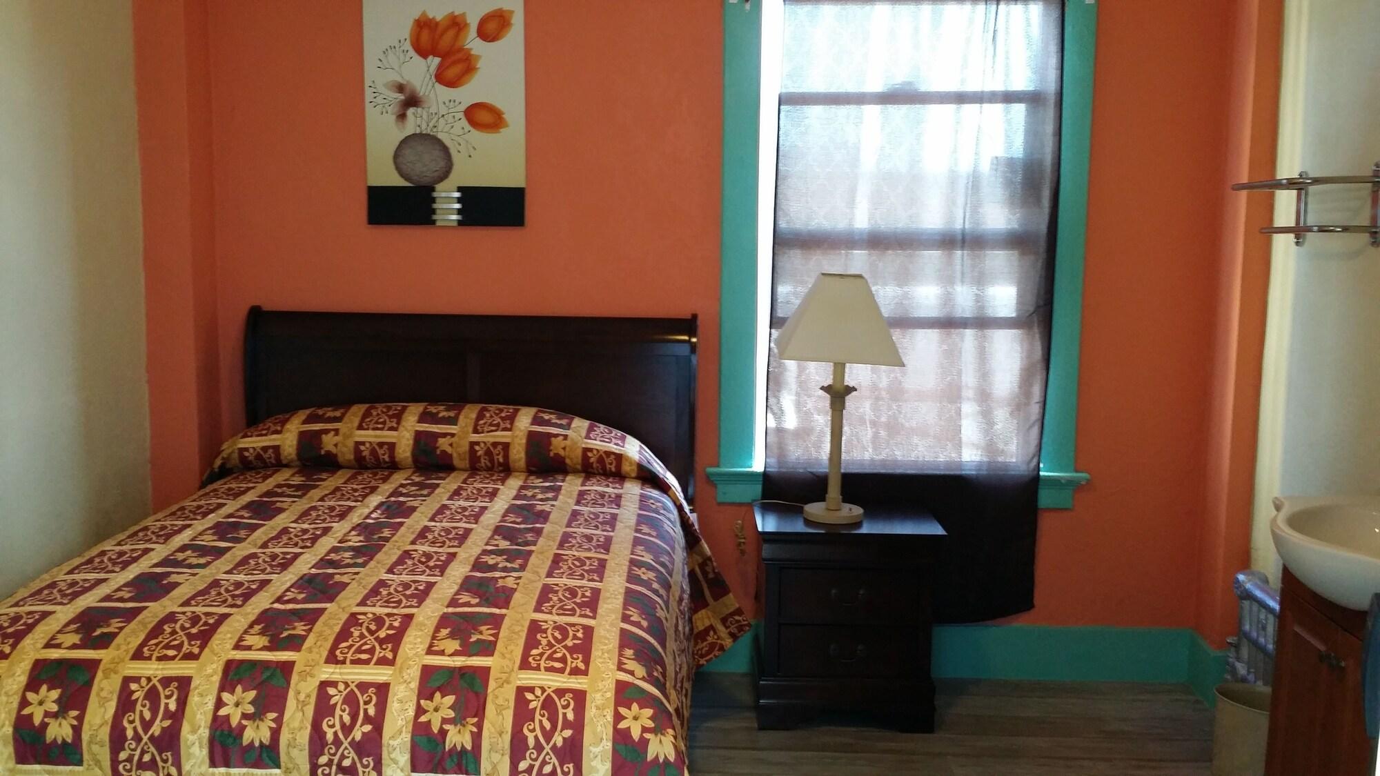 Desmond Hotel