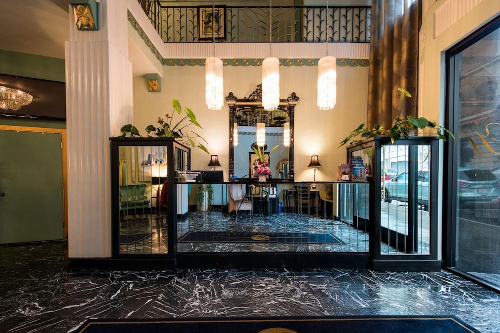 Hotel Embassy