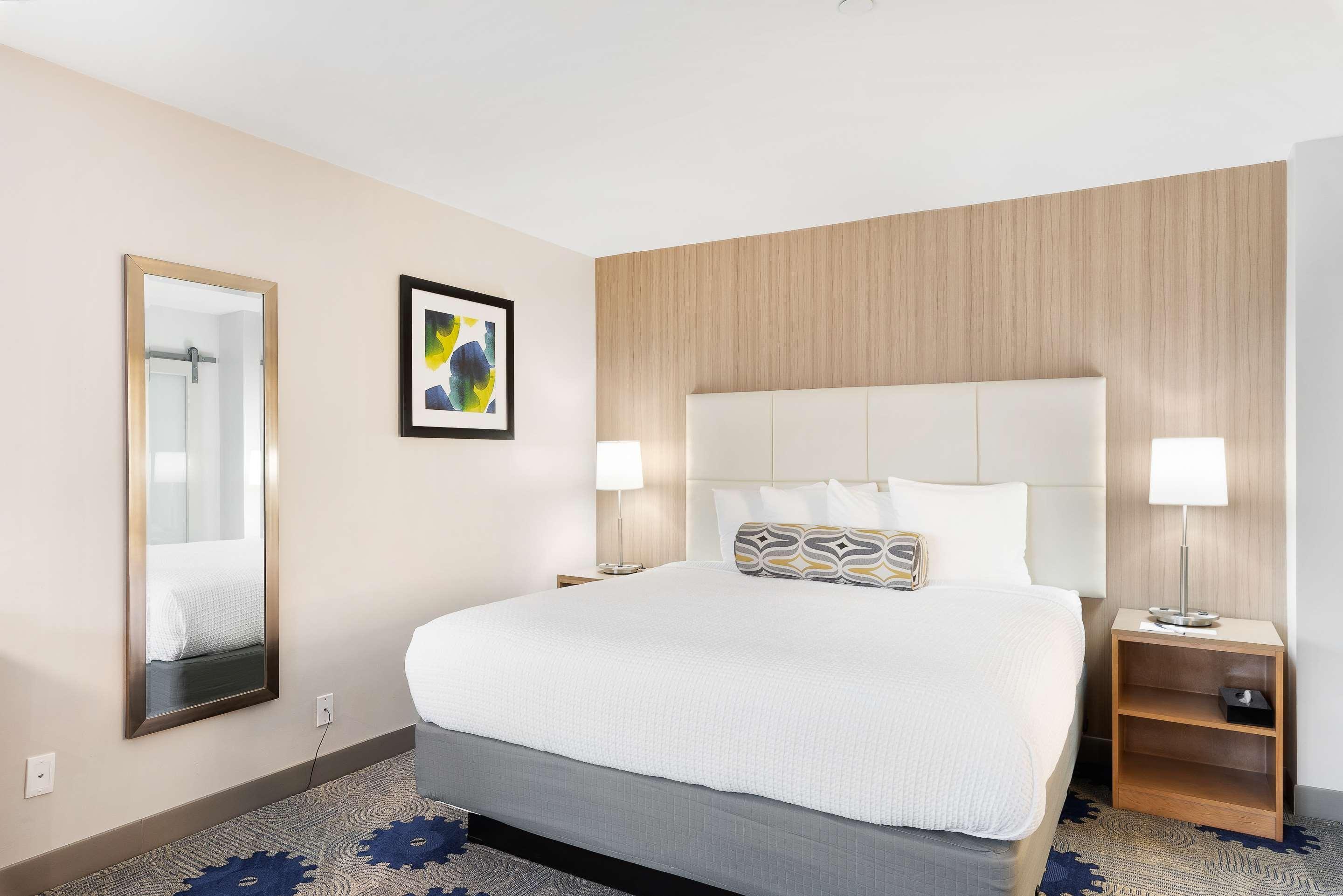 Red Coach Motor Hotel 3*