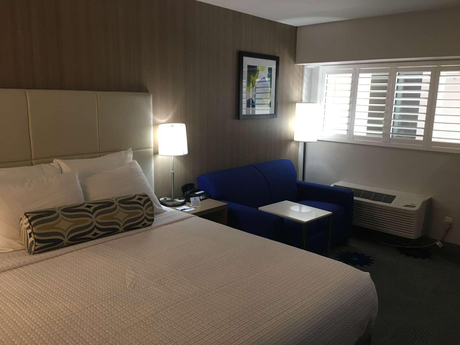 Hotel Red Coach Motor 3*