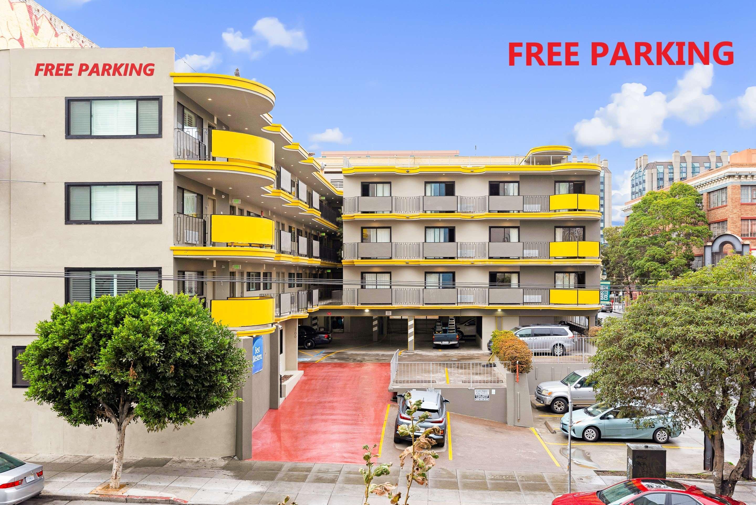 Red Coach Motor Hotel 3*