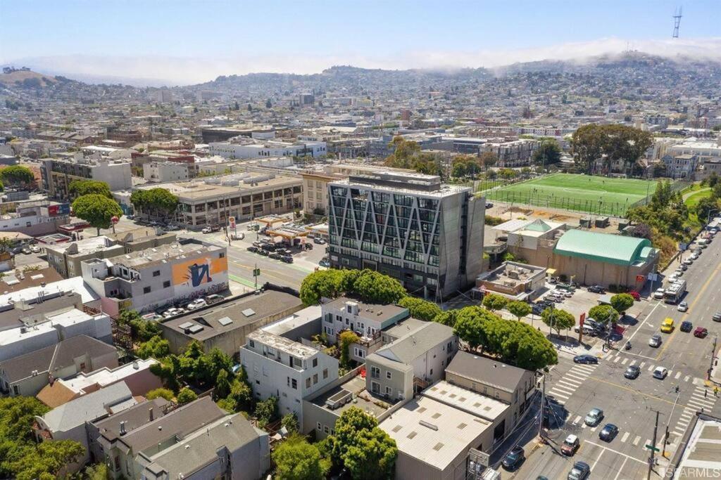 Apartment Huge Modern 4 Bedroom Flat W/ Views And Deck San Francisco