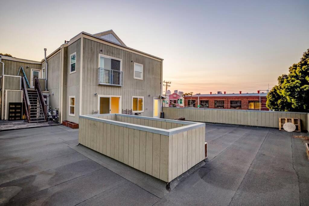 Apartment Huge Modern 4 Bedroom Flat W/ Views And Deck San Francisco