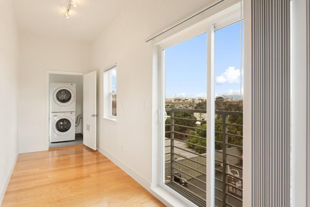 Huge Modern 4 Bedroom Flat W/ Views And Deck San Francisco