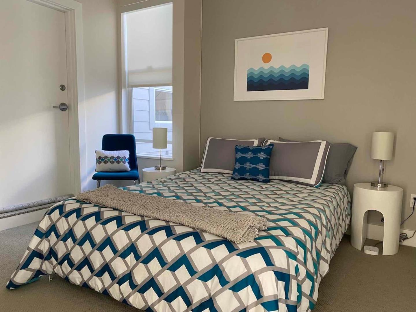 Holiday home Stylish Nopa Penthouse, Remote Work Friendly *