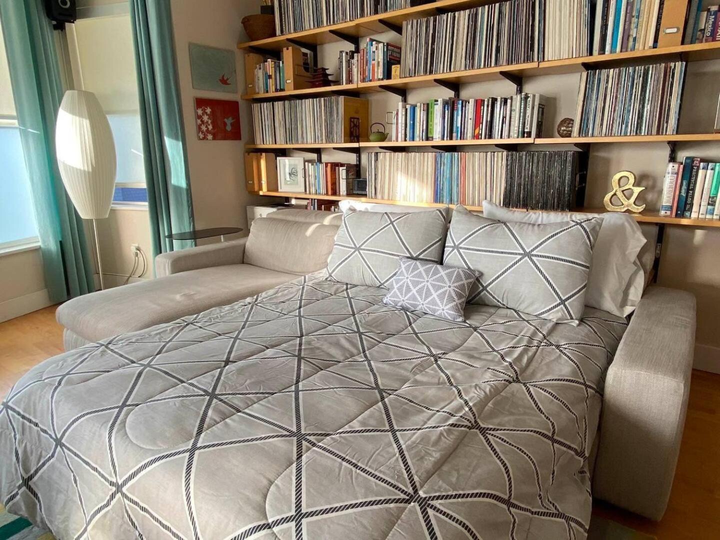 Stylish Nopa Penthouse, Remote Work Friendly *
