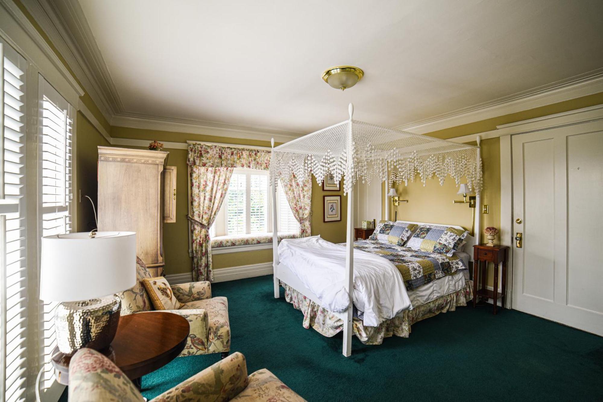 My Rosegarden Guest Bed & Breakfast
