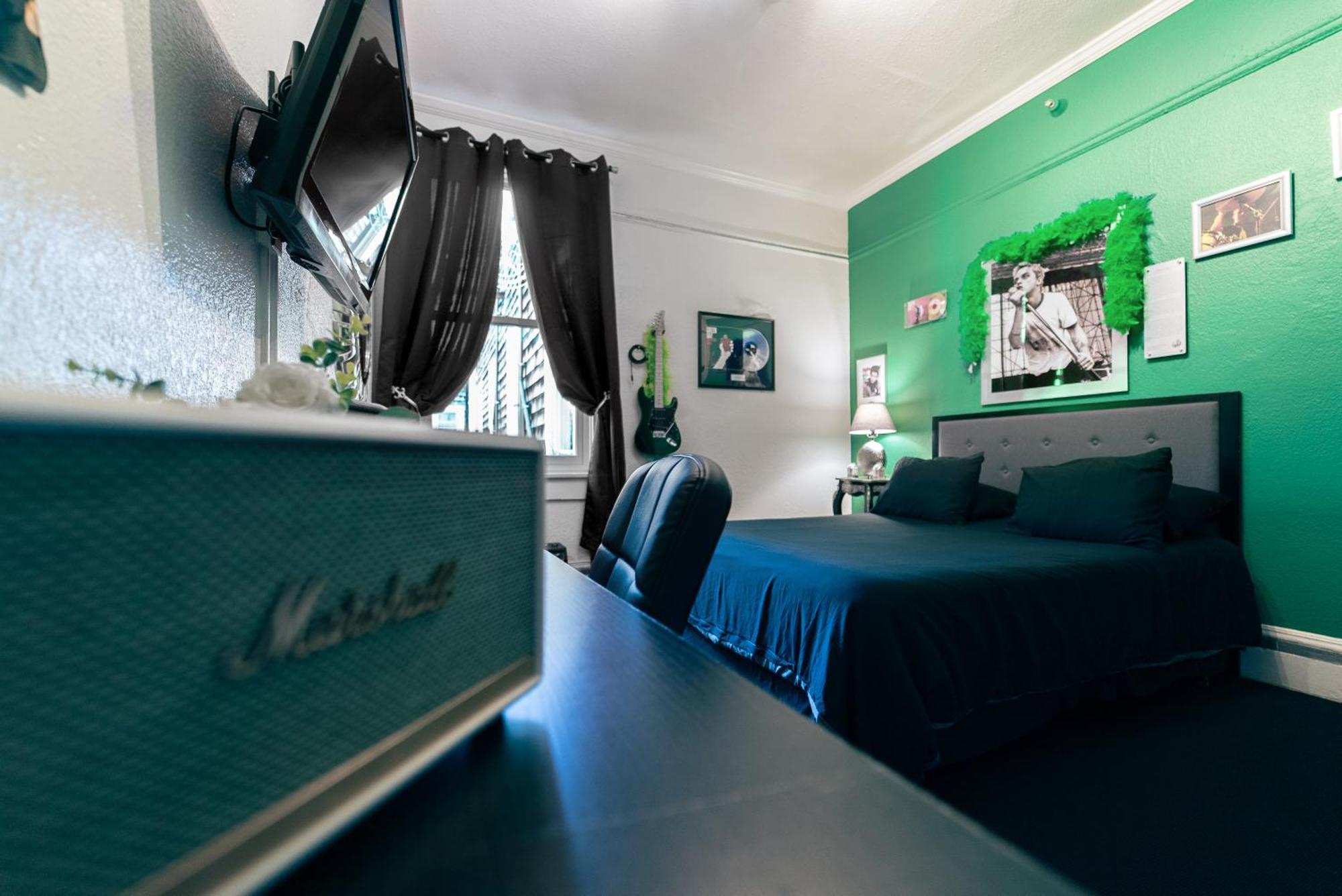 Hostel Music City Hotel - The San Francisco Music Experience *