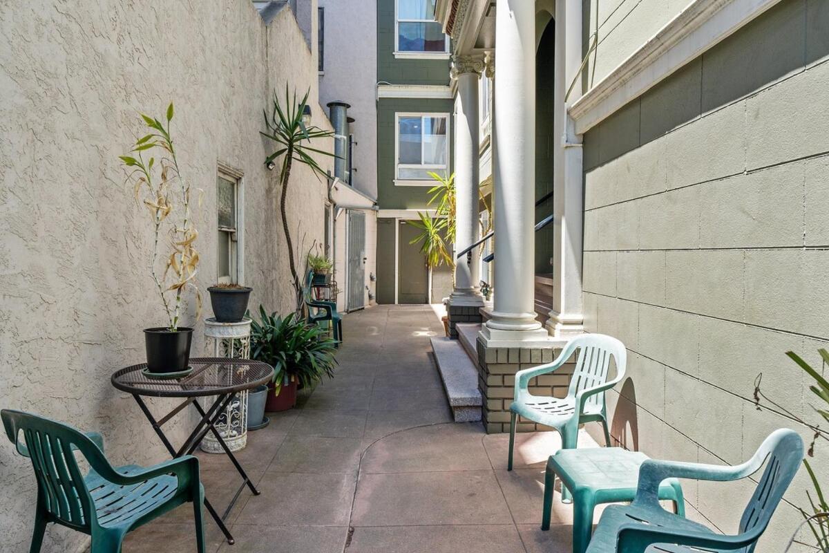 Ferienhaus Super Convenient 1br Pad With Garage Parking *