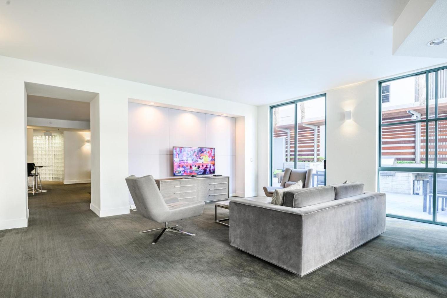 S 1br W Gym Pool Nr Muni Sfo-232 Apartment