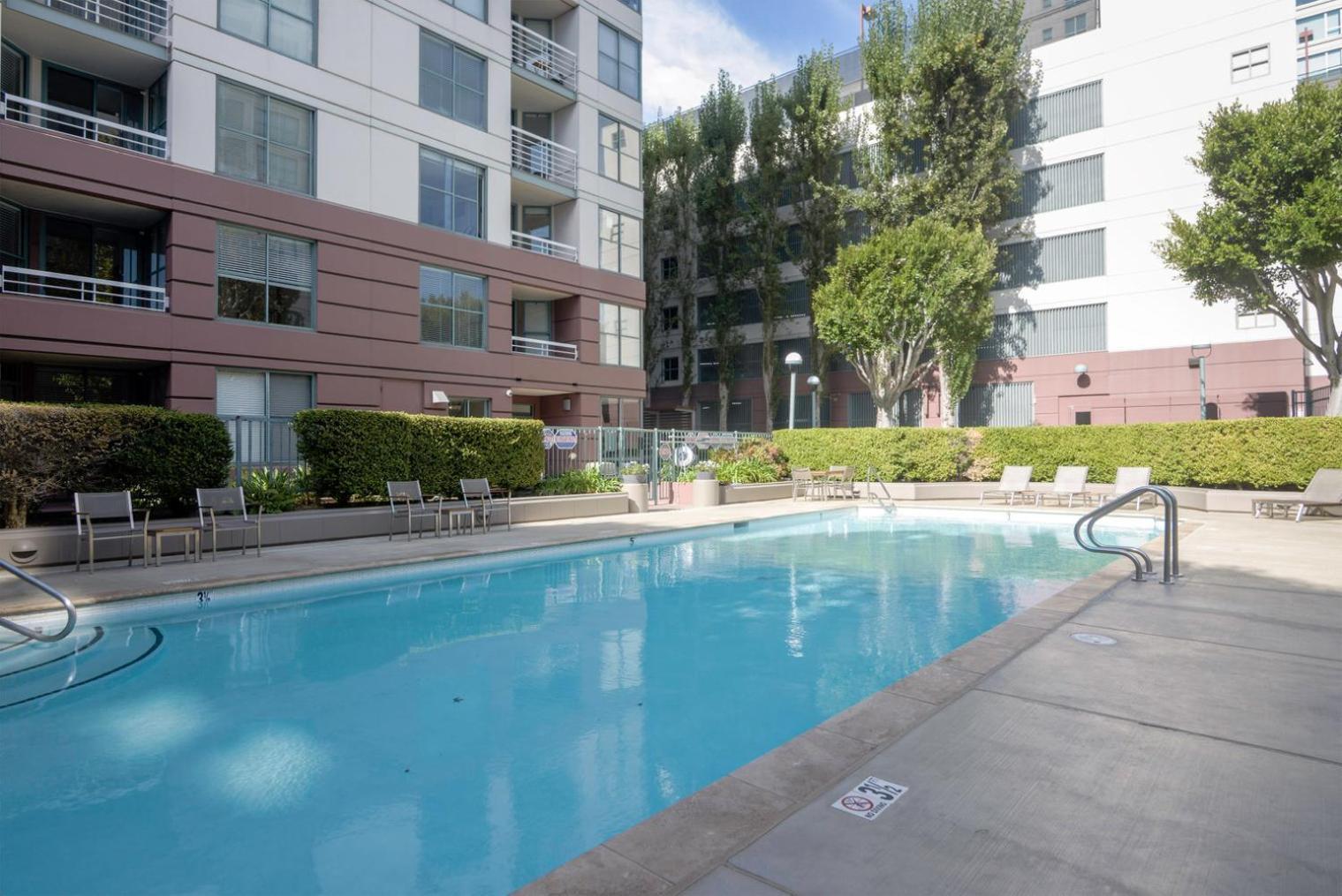 S 1br W Gym Pool Nr Muni Sfo-232 *