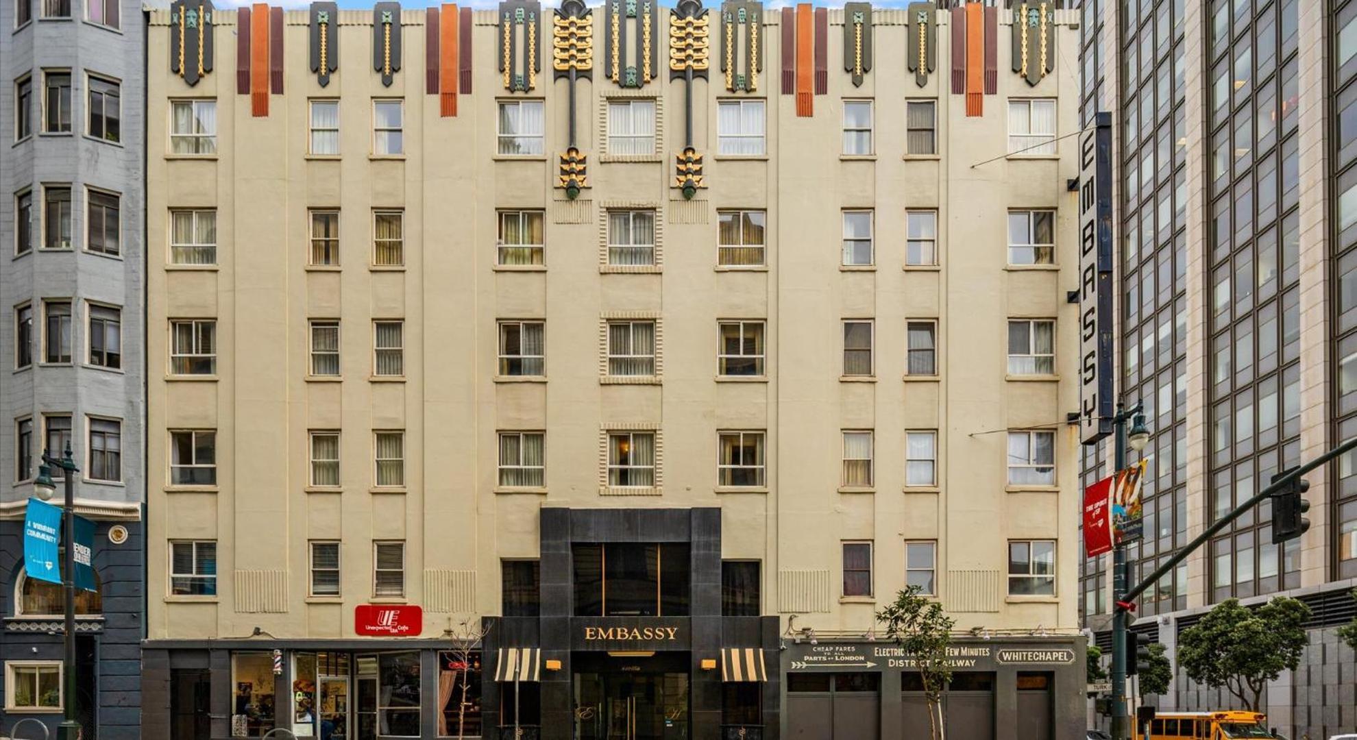 Hotel Embassy 2*