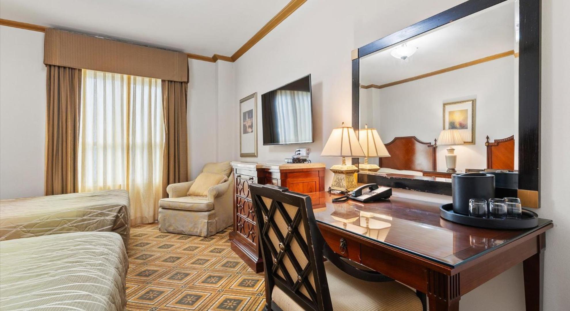Hotel Embassy