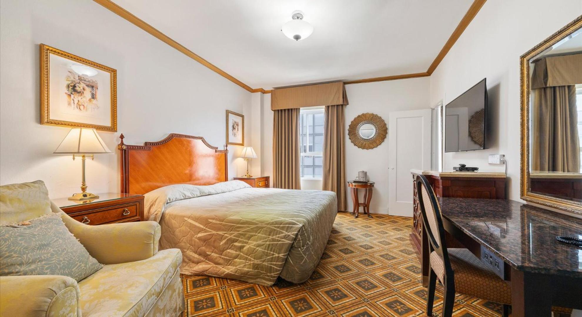 Hotel Embassy