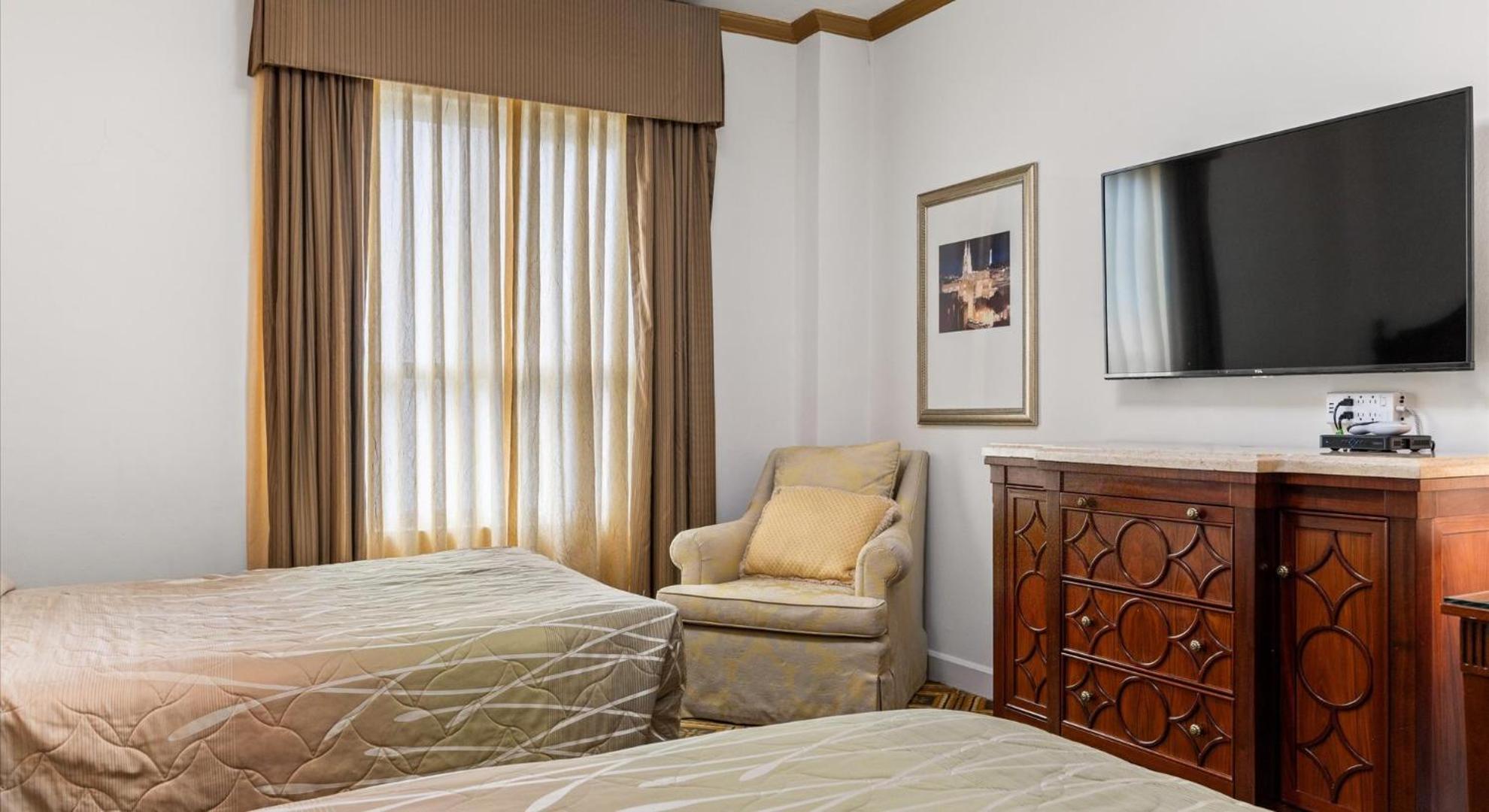 Hotel Embassy 2*