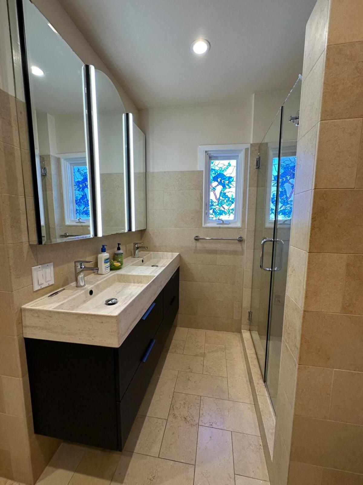 Perfectly Located Luxurious