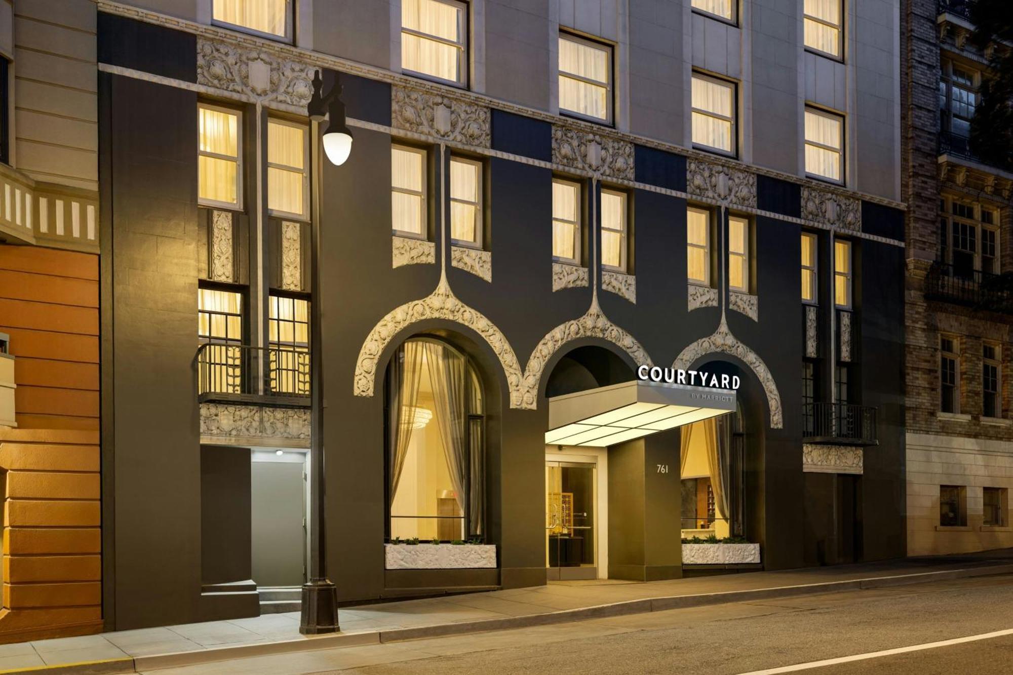 Courtyard By Marriott Union Square Hotel 3*