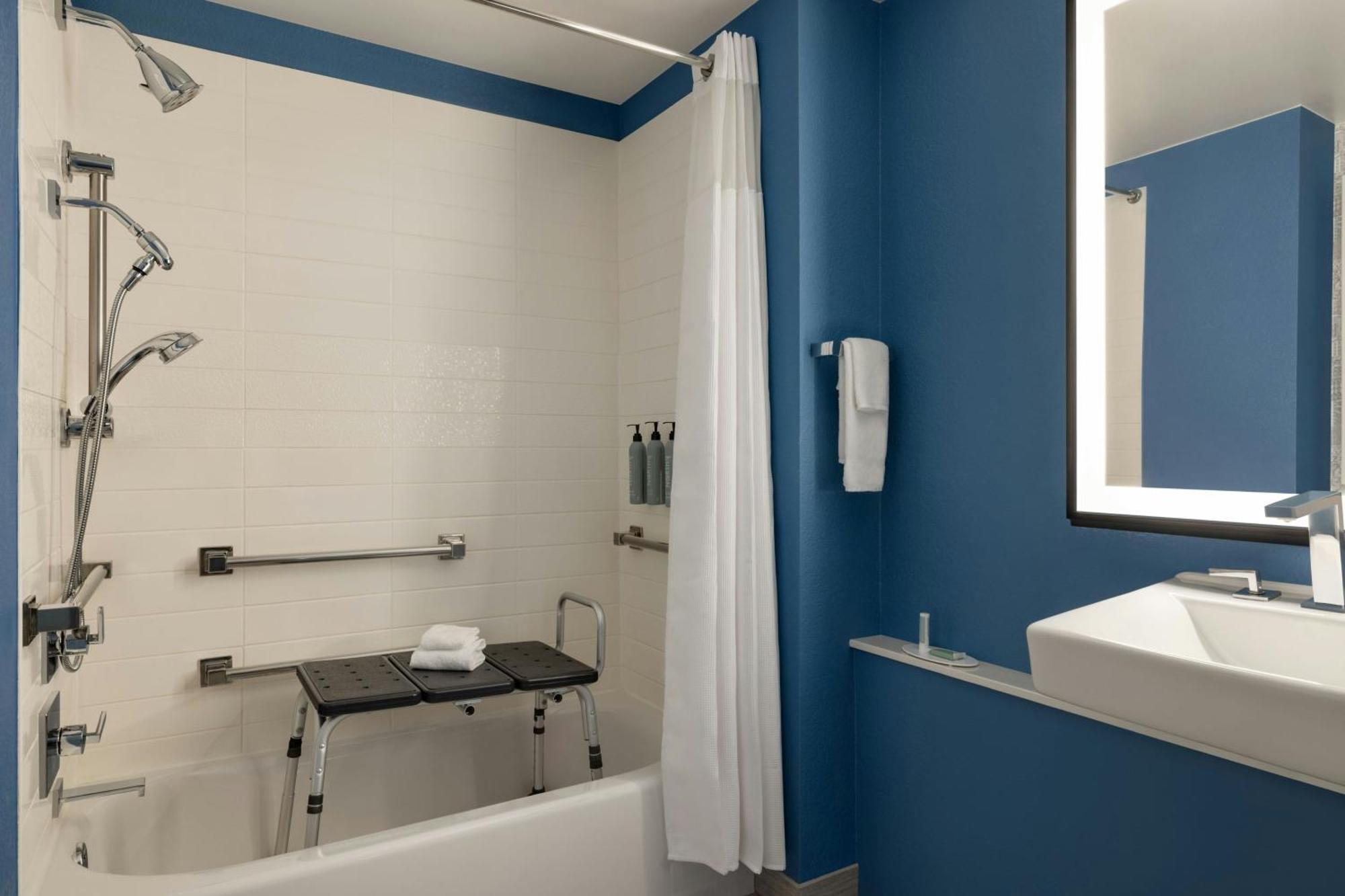 Hotel Courtyard By Marriott Union Square 3*