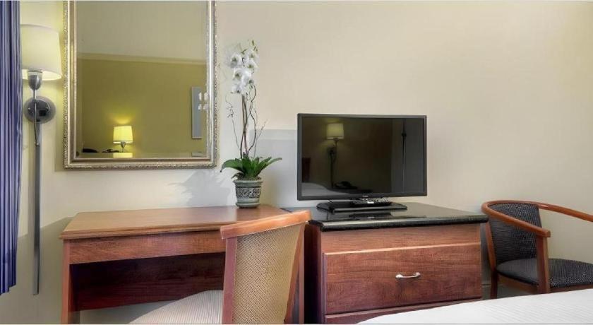 Hotel The Monarch 2*