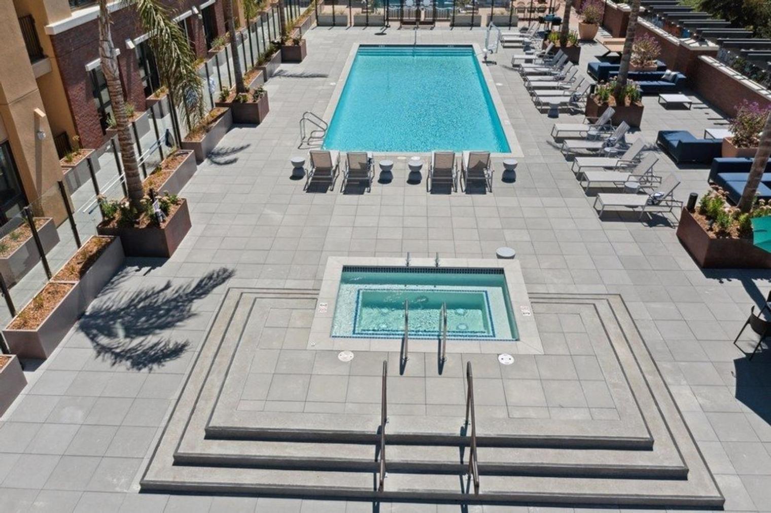 Blueground North Hayward Pool Nr Hayward Park Sfo-1700 Apartment