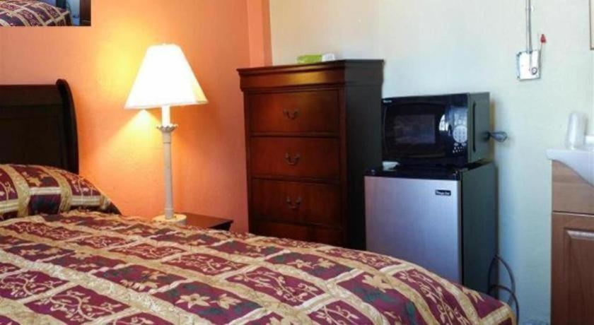 Desmond Hotel 2*
