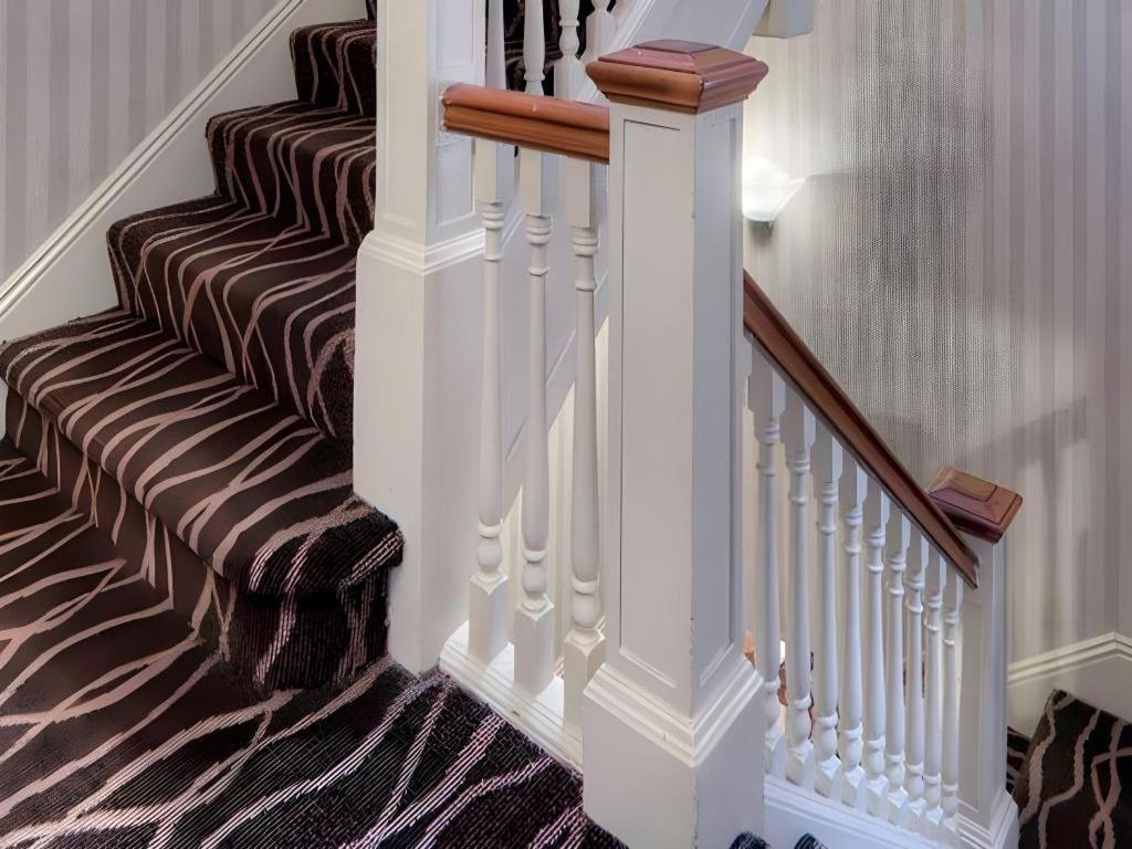 The Monarch Hotel