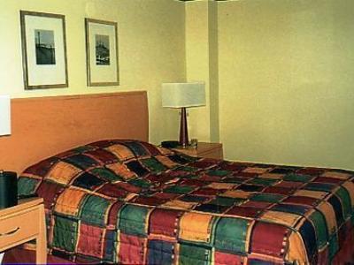 Commodore Hotel 3*