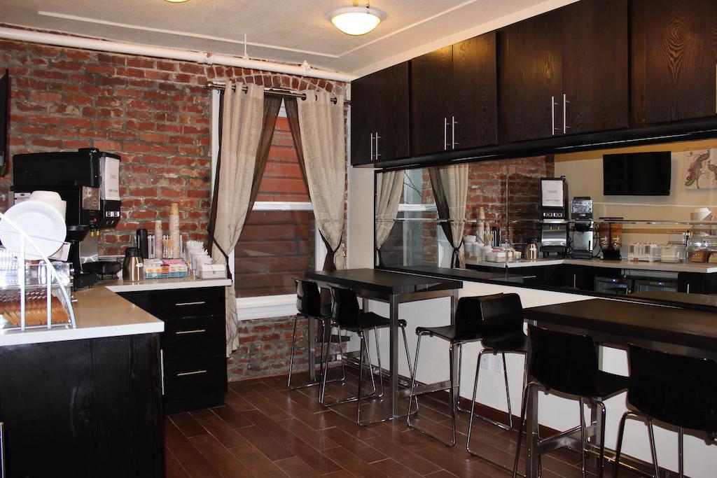 Inn On Folsom 2*
