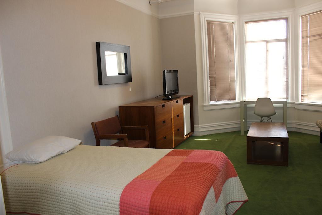 The Kenmore Hotel 2*