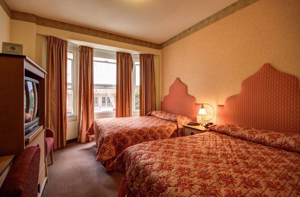 Hotel Layne
