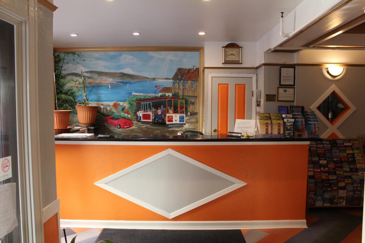 Layne Hotel 2*