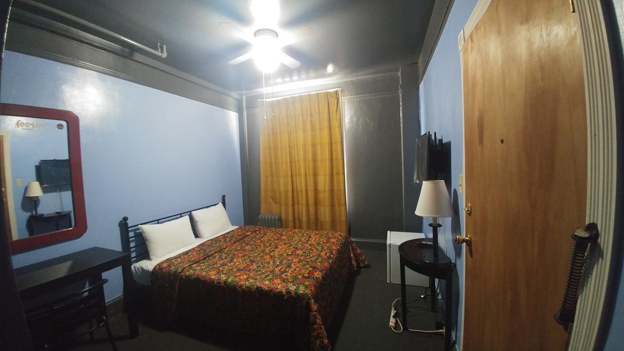 Rodeway Hotel