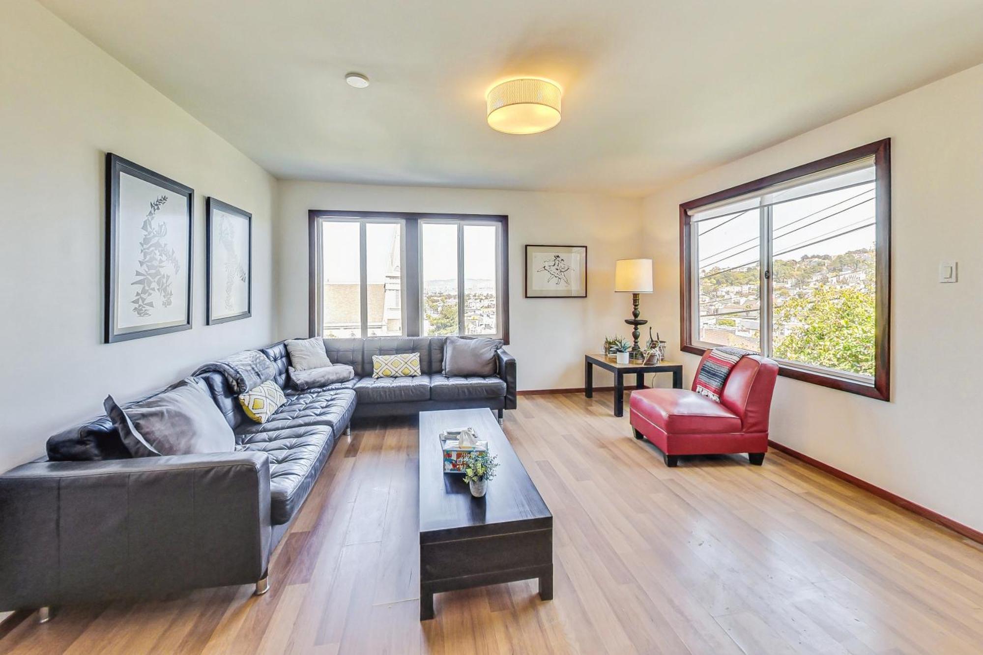 2br Castle On The Hill Wviews *