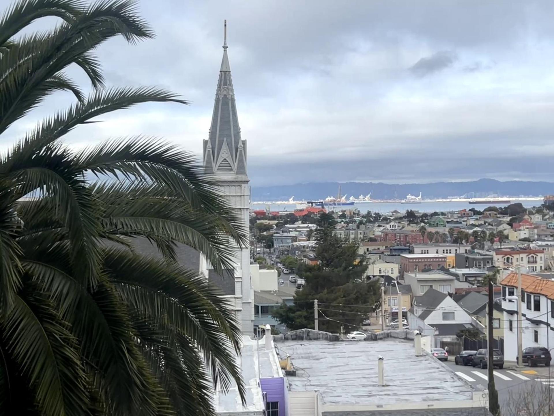 2br Castle On The Hill Wviews