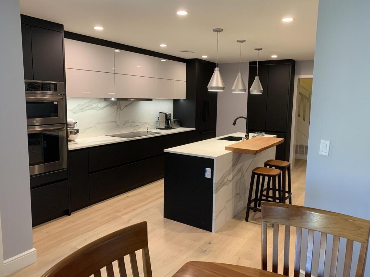 Villa Perfectly Located Luxurious *