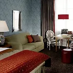 Hotel Fiona