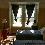 Yale Hotel