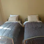 Yale Hotel