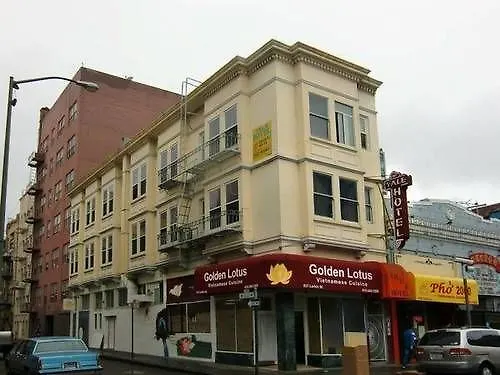 Yale Hotel