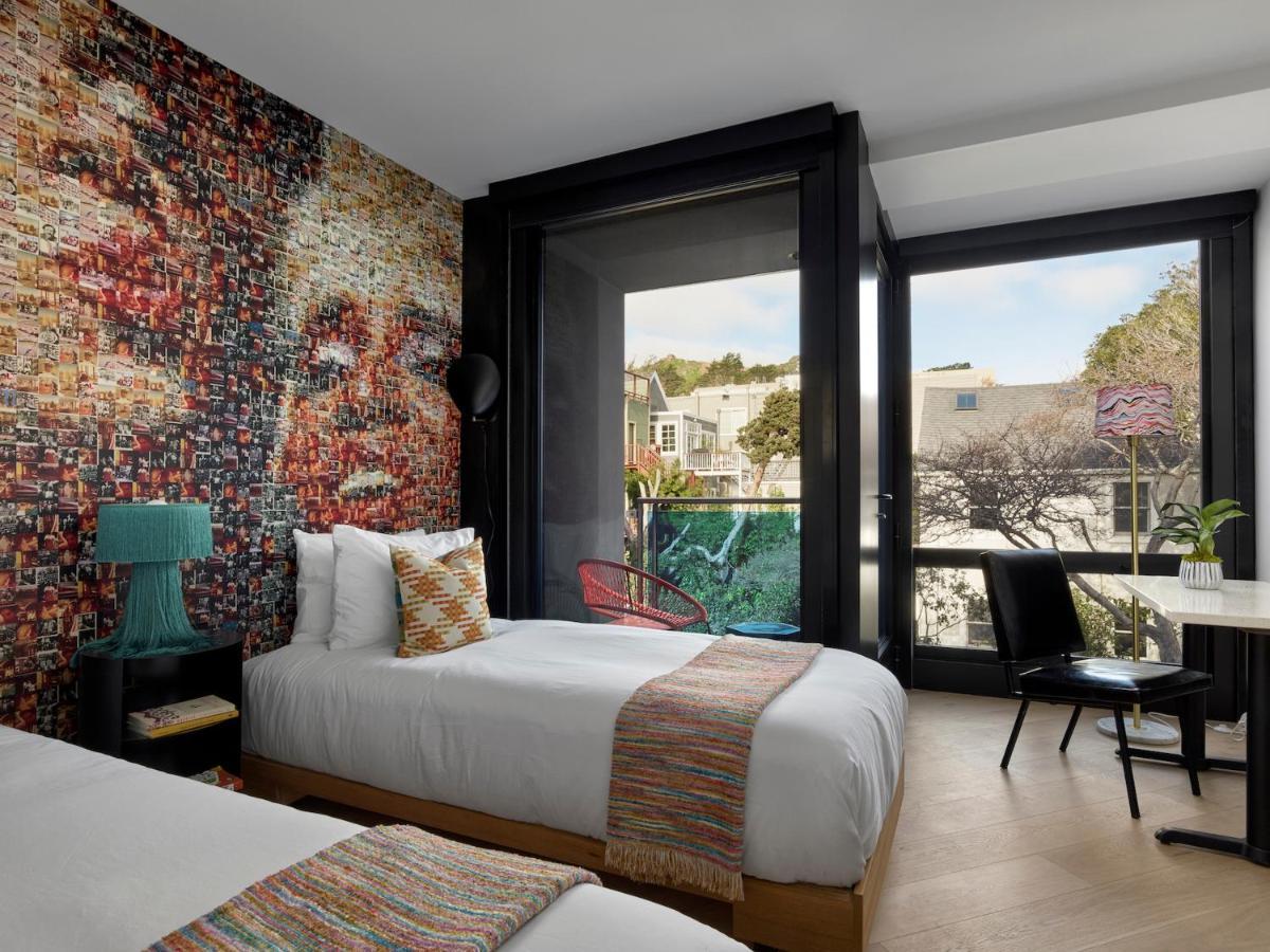 The Castro 3*