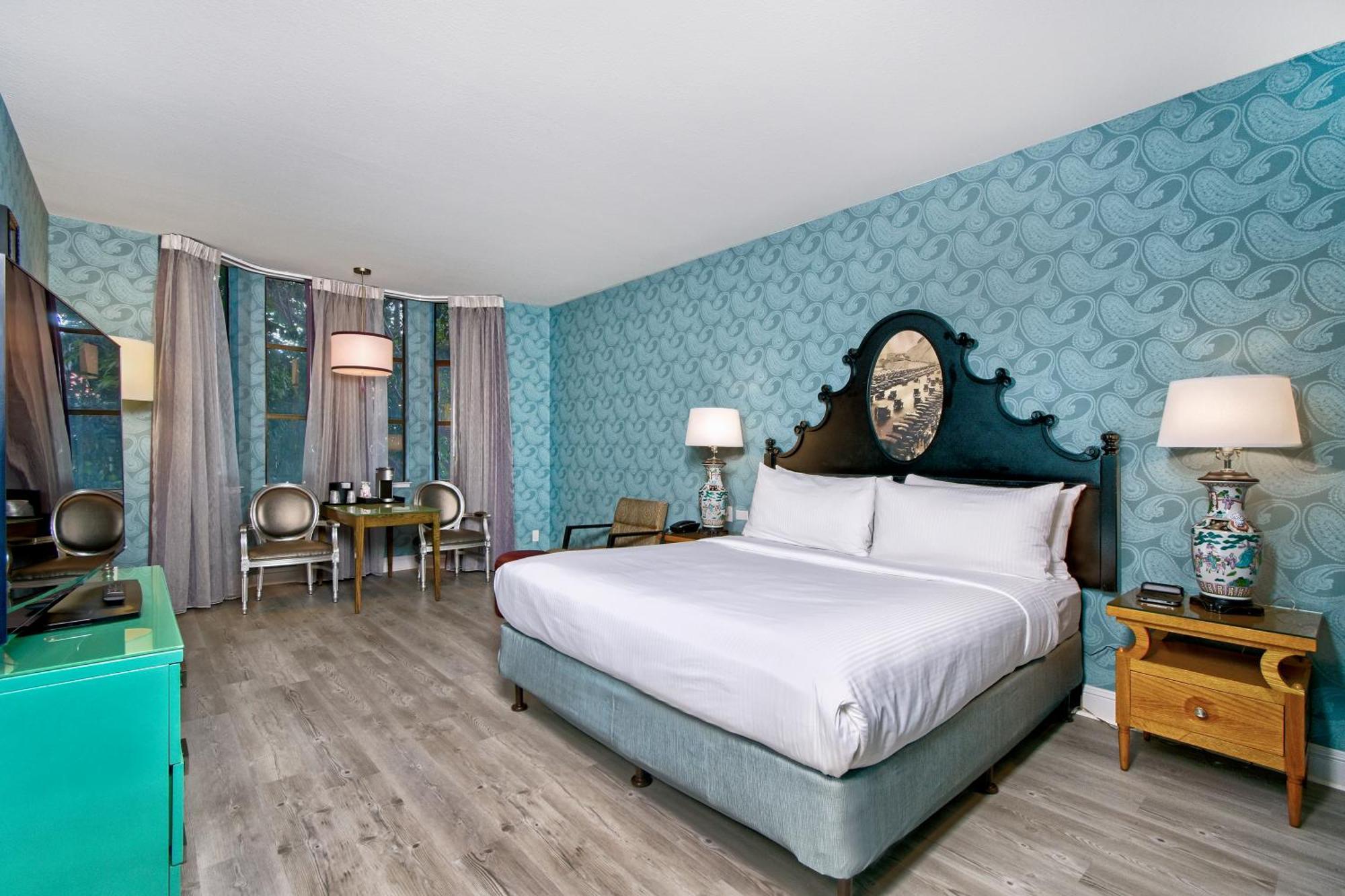 Fiona Hotel 3*