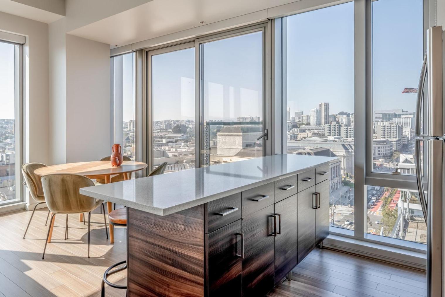 Soma 2br W Concierge Rooftop Nr Restaurants Sfo-1478 *
