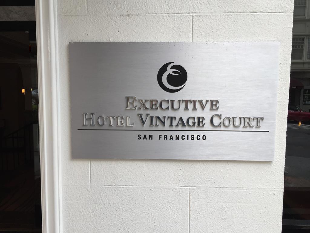 Hotel Executive Vintage Court