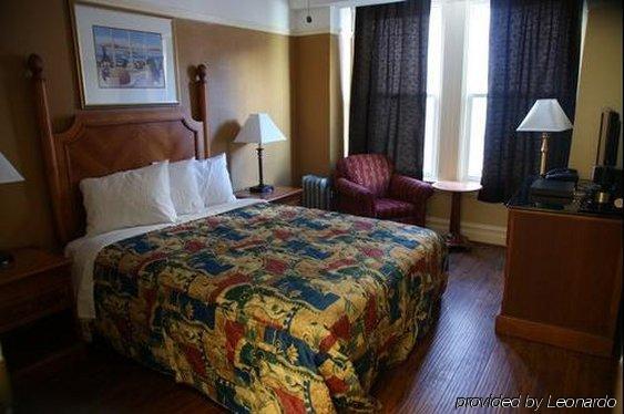 Hotel Yale