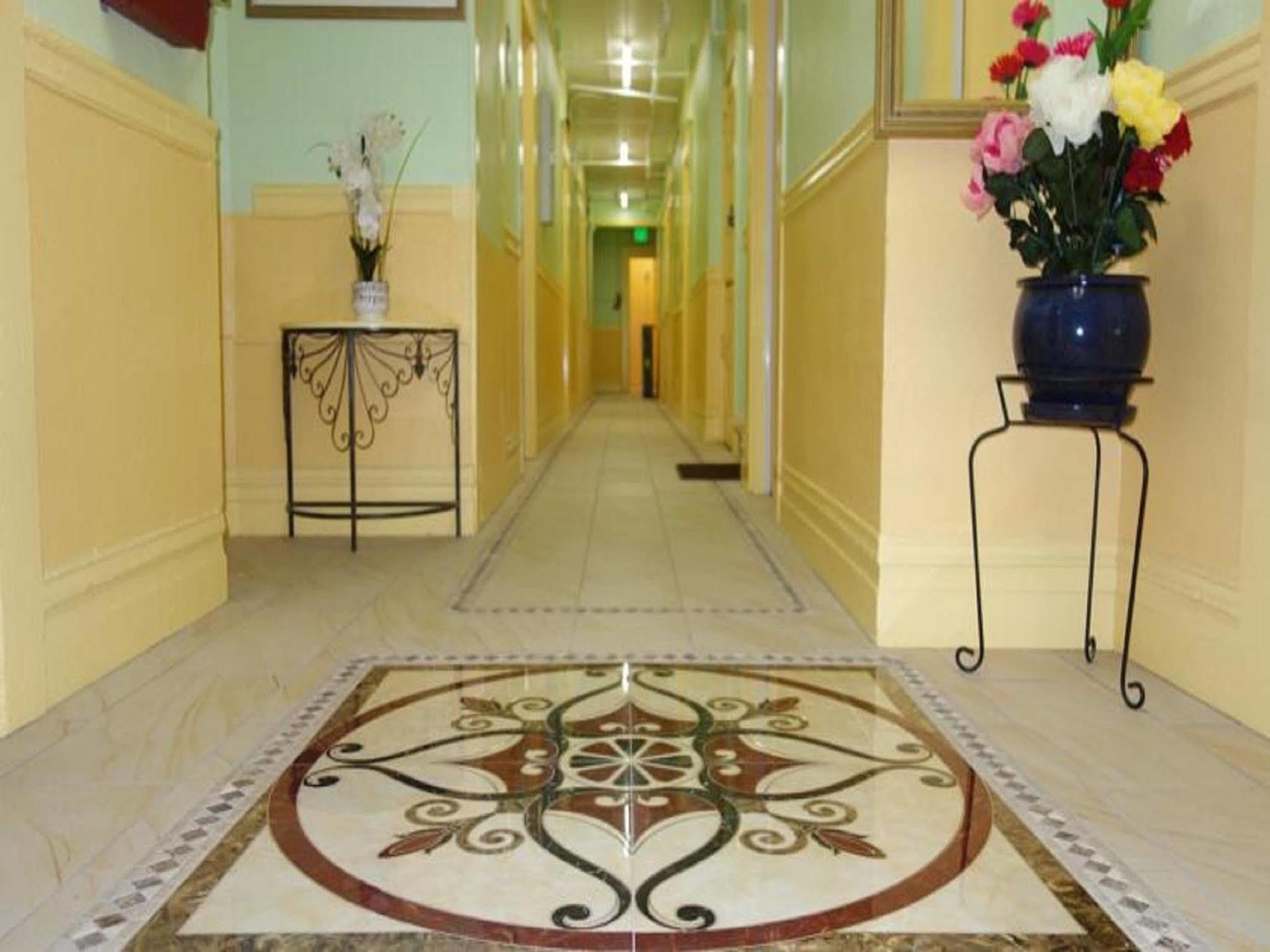 Hotel Kailash *